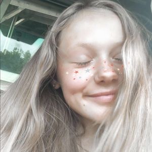 Meet your Posher, Bella